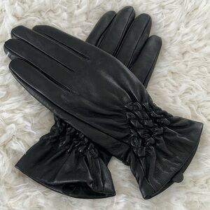 Women’s leather gloves 🧤